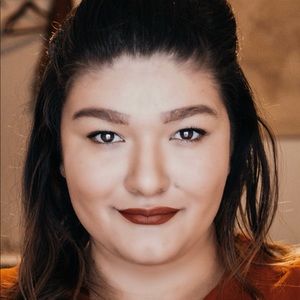 Meet your Posher, Abigail